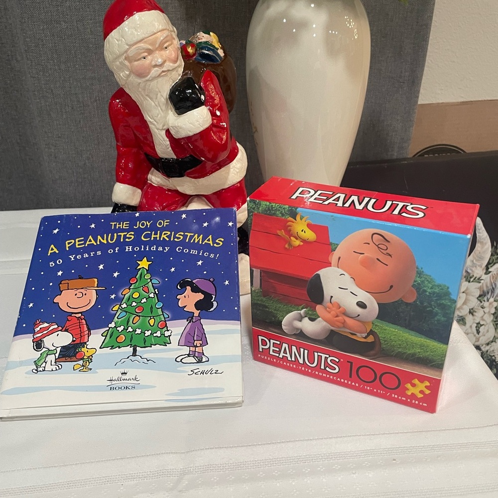 Peanuts NIB 100pc Puzzle and The Joy of a Peanuts Christmas Comics Book